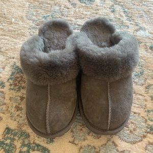 Kirkland cotton slippers size 8